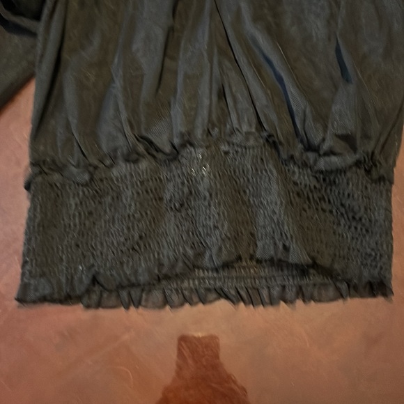 Gothic Black Lace Top - Picture 4 of 7